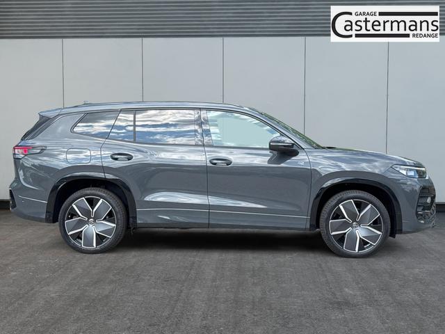 Volkswagen / Tayron / Grau / / / PLUG-IN+PANO+AHK+HuD+MATRIX+360 KAM+20ALU+ACC+eHK+BLACK STYLE