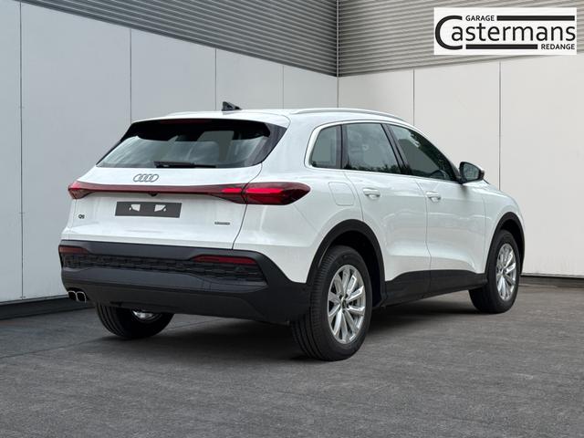 Audi / Q5 / Wei&szlig; / / / QUATTRO+NAVI+KAMERA+AHK+SHZ+PDC+ACC