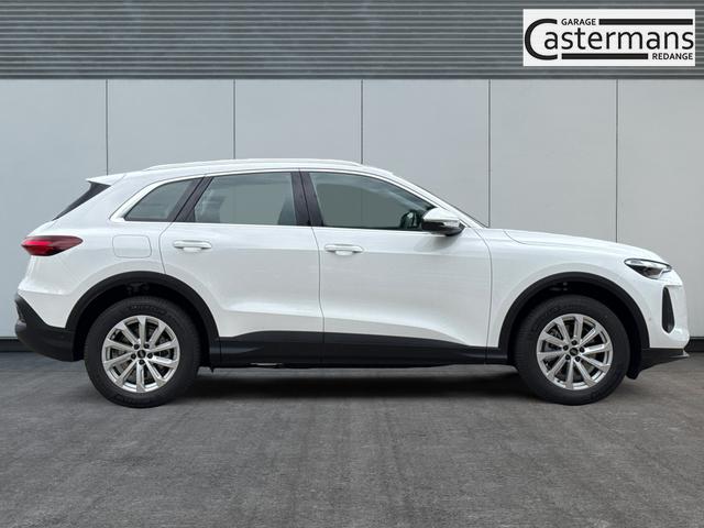 Audi / Q5 / Wei&szlig; / / / QUATTRO+NAVI+KAMERA+AHK+SHZ+PDC+ACC