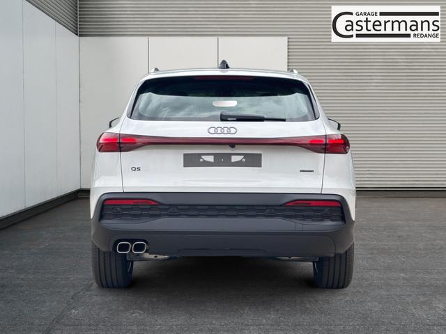 Audi / Q5 / Wei&szlig; / / / QUATTRO+NAVI+KAMERA+AHK+SHZ+PDC+ACC