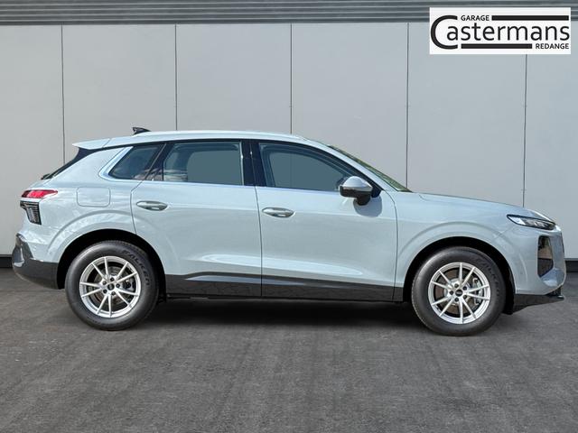 Audi / Q3 / Grau / / / KAMERA+NAVI+PDC+EL.HECKKL.+LED+17LM