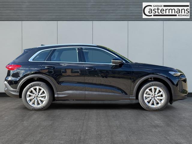 Audi / Q5 / Schwarz / / / QUATTRO+NAVI+KAMERA+AHK+PANO+SHZ+PDC+ACC