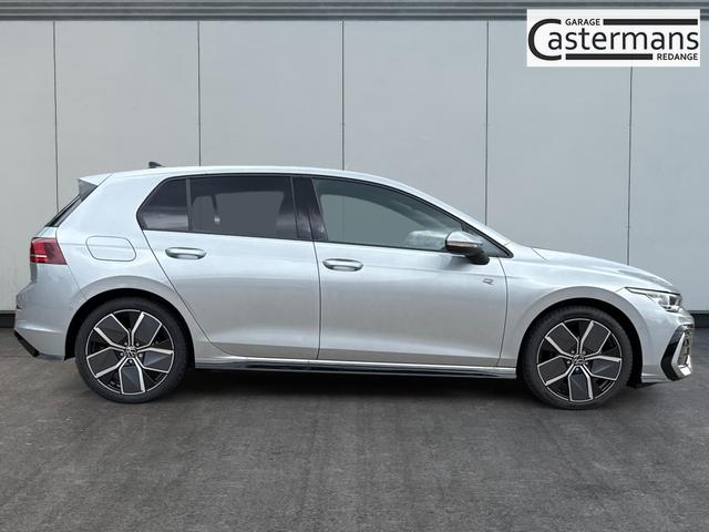 Volkswagen / Golf / Silber / / / LED-PLUS+ACC+SHZ+KEYLESS+KAMERA+18 ALU, Beispielbilder, ggf. teilweise mit Sonderausstattung