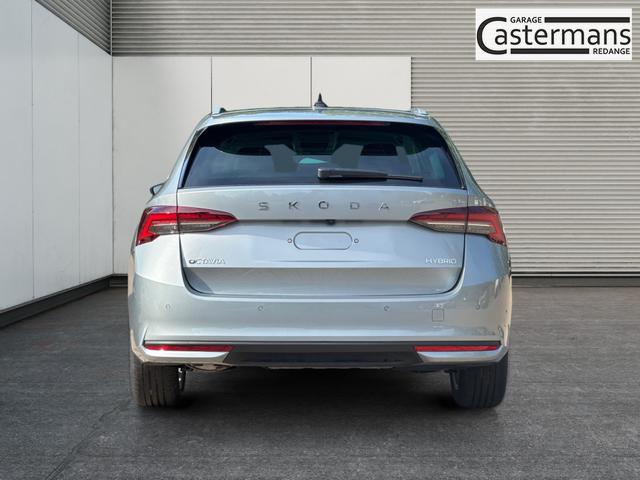 Skoda / Octavia Combi / Silber / / / ACC+AHK+eHK+KAM+PDC+LED+17ALU+SHZ