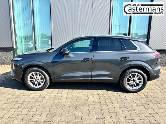 Audi Q3 Basis 2.0 TFSI quattro (Allrad) 204PS S-Tronic (Automatik), TECHPAKET PRO, Grau-Metallic, DIGITALE MATRIX-LED, Sportsitze, Elektr. Heckklappe, MMI Navigation plus, Sitzheizung, Klimaautomatik, ParkAssist Parksensoren, Privacy-Glas 