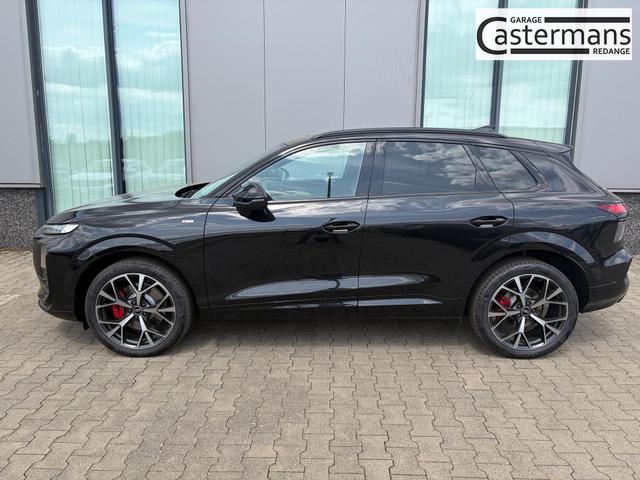 Audi Q3 Basis 2.0 TSI 204PS quattro (Allrad), 5 JAHRE GARANTIE, Technopaket PLUS, Metallic, Anh&auml;ngerkupplung, PANORAMADACH, DIGITALE MATRIX, Exterieur+Interieur S line Paket, 20" ALU 5-Speichen-Tripod, PRIVACY-Glas, SPORTPAKET, Exterieurpaket schwarz, Dynamikpaket 
