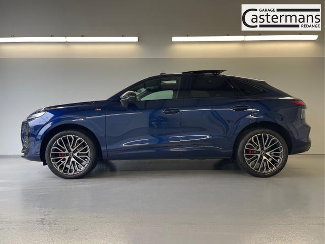 Audi / Q3 Sportback / Blau / / / TFSI 265 PS quattro S line Pano+TechPro+Matrix+AHK+HUD+Alu20+KlimaPlus+DCC+SONOS