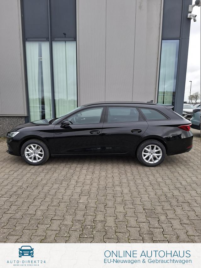 Seat Leon Sportstourer - Style 1.5 TSI 115PS, SCHWARZ-METALLIC, 5 Jahre Garantie, 16" ALU, MATRIX-LED, Privacy-Glas, Winter-Paket, 3-Zonen-Climatronic, ParkAssist, Parksensoren v/h, R&uuml;ckfahrkamera, Radio 10,4" + Full-Link, Tempomat, M-Lederlenkrad, variabler Ladeboden