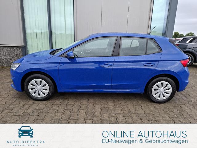 Skoda Fabia - Extra 1.0 80PS, 5 Jahre Garantie, Energy-Blau, Klimaanlage, Parksensoren hinten, Infotainment 8", Virtual Cockpit, LED-Scheinwerfer, Nebelscheinwerfer, Wireless SmartLink (Navi-Funktion &uuml;ber Smartphone), Armlehne vorn, Fu&szlig;matten