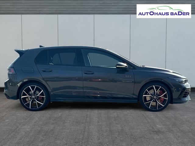 Volkswagen / Golf / / / / PANO+MATRIX+HUD+HARMAN+NAVI+360 KAMERA+19 LM, Beispielbilder, ggf. teilweise mit Sonderausstattung