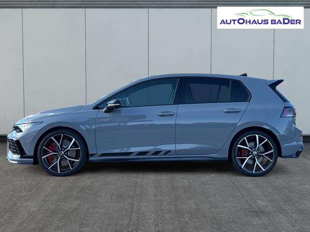 Volkswagen / Golf / Grau / / / PANO+MATRIX+HUD+HARMAN+NAVI+360 KAMERA+19 LM