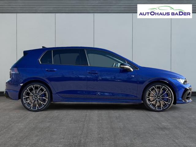 Volkswagen / Golf / / / / 4x4+PANO+MATRIX+HUD+HARMAN+NAVI+360 KAMERA+19 LM