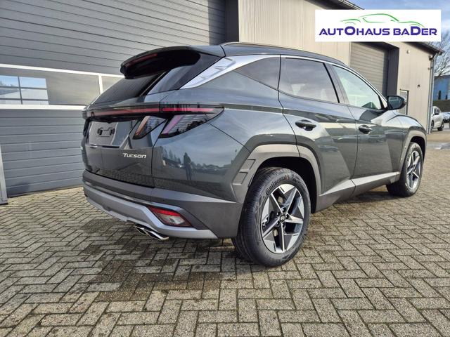 Hyundai TUCSON Trend 1.6 T-GDI 150PS Automatik TZ 2026 Teil-Leder Sitzheizung v+h Lenkradheizung Klimaautomatik Navi Touchscreen DAB+ Apple CarPlay + Android Auto PDC R&uuml;ckf.-Kamera Matrix-LED-Scheinw. 