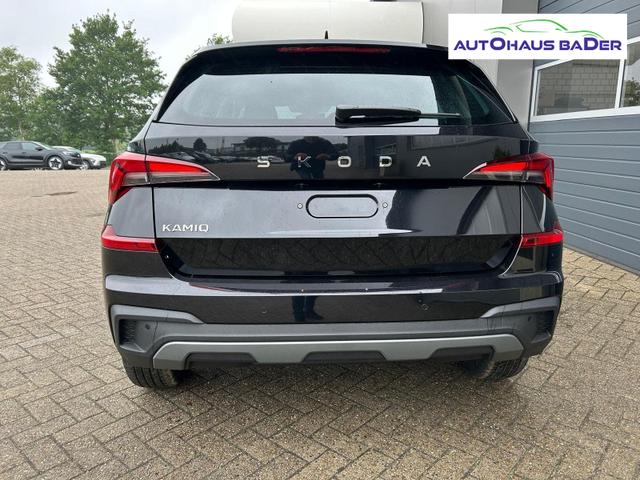 Skoda Kamiq 1.0 TSI 115PS DSG Selection Matrix-LED Sitzheizung Garantieverl&auml;ngerung Klimaautomatik Parksensoren Skoda-Radio drahtlos Apple CarPlay + Android Auto Digital Cockpit Tempomat abg.Scheiben 