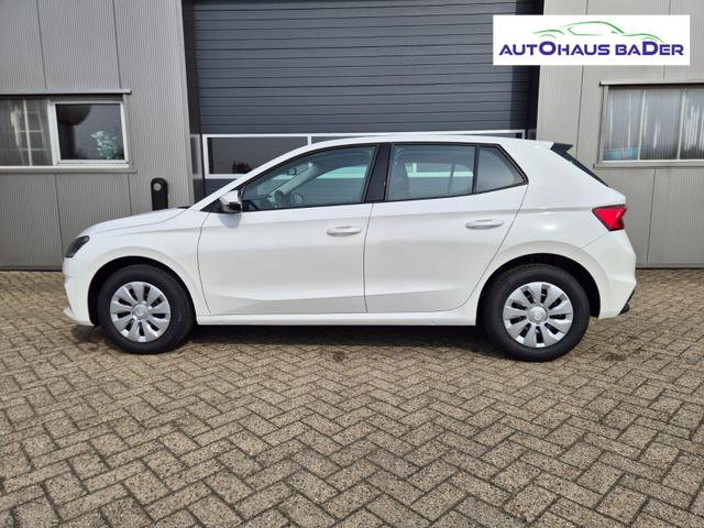 Skoda Fabia 1.0 TSI 95PS Selection 5-t&uuml;rig R&uuml;ckf.Kamera Parksensoren Sitzheizung Multifunktionslenkrad Klima Skoda-Radio Bluetooth Touchscreen Tempomat Nebelsch. Apple CarPlay + Android Auto 