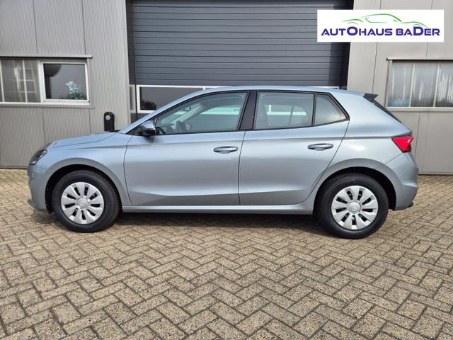 Skoda Fabia 1.0 TSI 95PS Selection 5-t&uuml;rig R&uuml;ckf.Kamera Parksensoren Sitzheizung Multifunktionslenkrad Klima Skoda-Radio Bluetooth Touchscreen Tempomat Nebelsch. Apple CarPlay + Android Auto 