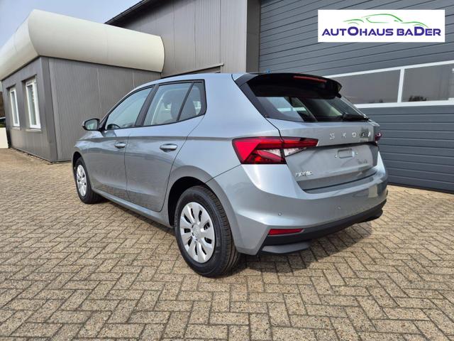 Skoda Fabia 1.0 TSI 95PS Selection 5-t&uuml;rig R&uuml;ckf.Kamera Parksensoren Sitzheizung Multifunktionslenkrad Klima Skoda-Radio Bluetooth Touchscreen Tempomat Nebelsch. Apple CarPlay + Android Auto 