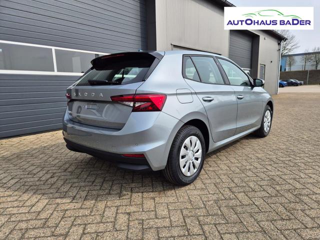 Skoda Fabia 1.0 TSI 95PS Selection 5-t&uuml;rig R&uuml;ckf.Kamera Parksensoren Sitzheizung Multifunktionslenkrad Klima Skoda-Radio Bluetooth Touchscreen Tempomat Nebelsch. Apple CarPlay + Android Auto 