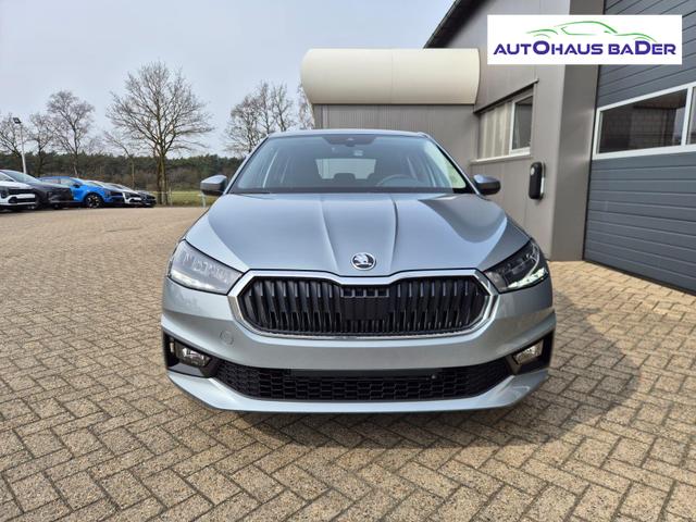 Skoda Fabia 1.0 TSI 95PS Selection 5-t&uuml;rig R&uuml;ckf.Kamera Parksensoren Sitzheizung Multifunktionslenkrad Klima Skoda-Radio Bluetooth Touchscreen Tempomat Nebelsch. Apple CarPlay + Android Auto 