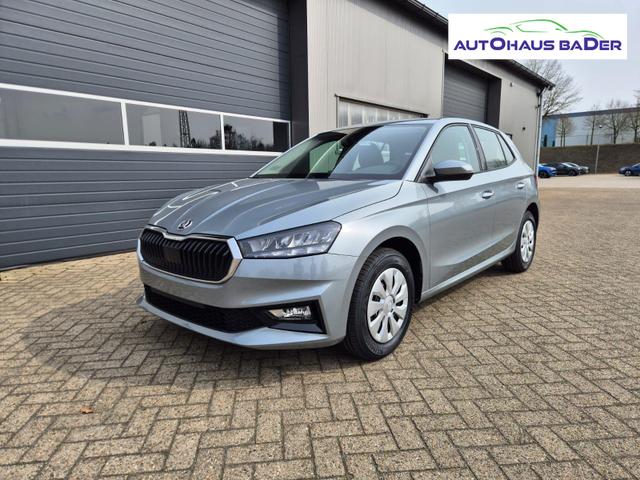 Skoda Fabia 1.0 TSI 95PS Selection 5-t&uuml;rig R&uuml;ckf.Kamera Parksensoren Sitzheizung Multifunktionslenkrad Klima Skoda-Radio Bluetooth Touchscreen Tempomat Nebelsch. Apple CarPlay + Android Auto 