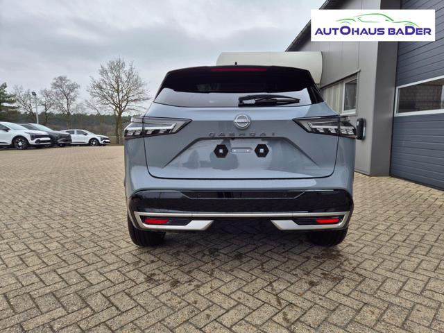 Nissan Qashqai 1.3 DIG-T MHEV 158 PS X-Tronic Tekna Premium Paket 20"LM Teil-Leder PanoGlasdach Klimaautomatik Sitzheizung Lenkradheizung Navi Head-Up Display elektr. Heckklappe ACC PDC v+h 360&deg;Kamera DAB Bluetooth Touchscreen Apple CarPlay Android Auto 