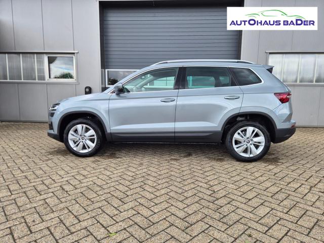 Skoda Karoq 1.5 TSI 150PS DSG Selection AHK Klimaautomatik Sitzheizung Lenkradheizung ACC PDC v+h R&uuml;ckf.Kamera abg.Scheiben Apple CarPlay Android Auto 17"LM 