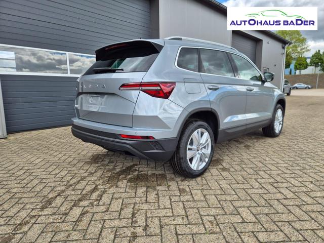 Skoda Karoq 1.5 TSI 150PS DSG Selection AHK Klimaautomatik Sitzheizung Lenkradheizung ACC PDC v+h R&uuml;ckf.Kamera abg.Scheiben Apple CarPlay Android Auto 17"LM 