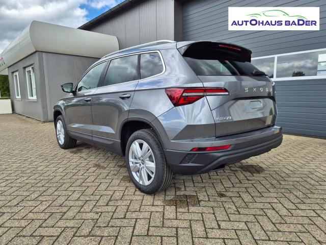 Skoda Karoq 1.5 TSI 150PS DSG Selection Klimaautomatik Sitzheizung Lenkradheizung ACC PDC v+h R&uuml;ckf.Kamera abg.Scheiben Apple CarPlay Android Auto 17"LM 