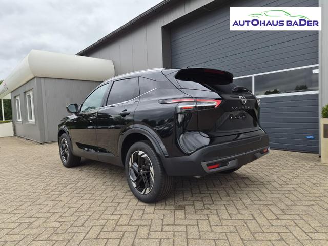 Nissan Qashqai 1.3 DIG-T MHEV 158 PS X-Tronic N-Connecta Teil-Leder PanoGlasdach Klimaautomatik Sitzheizung Lenkradheizung Navi ACC PDC v+h 360&deg;Kamera DAB Bluetooth Touchscreen Apple CarPlay Android Auto 18"LM 