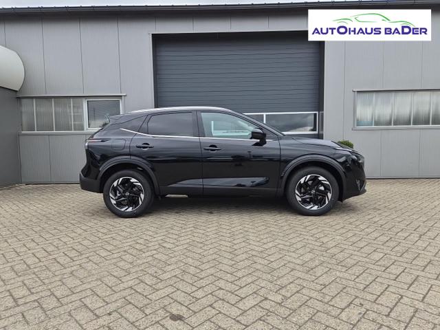 Nissan Qashqai 1.3 DIG-T MHEV 158 PS X-Tronic N-Connecta Teil-Leder PanoGlasdach Klimaautomatik Sitzheizung Lenkradheizung Navi ACC PDC v+h 360&deg;Kamera DAB Bluetooth Touchscreen Apple CarPlay Android Auto 18"LM 