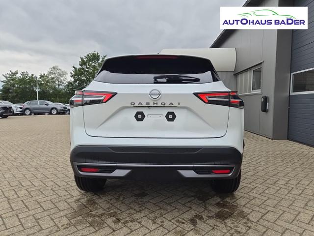 Nissan Qashqai 1.3 DIG-T MHEV 158 PS X-Tronic N-Connecta Teil-Leder PanoGlasdach Klimaautomatik Sitzheizung Lenkradheizung Navi ACC PDC v+h 360&deg;Kamera DAB Bluetooth Touchscreen Apple CarPlay Android Auto 18"LM 