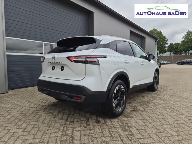 Nissan Qashqai 1.3 DIG-T MHEV 158 PS X-Tronic N-Connecta Teil-Leder PanoGlasdach Klimaautomatik Sitzheizung Lenkradheizung Navi ACC PDC v+h 360&deg;Kamera DAB Bluetooth Touchscreen Apple CarPlay Android Auto 18"LM 