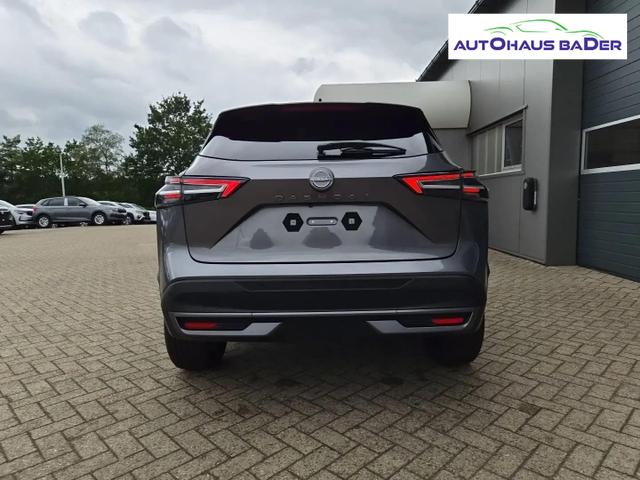 Nissan Qashqai 1.3 DIG-T MHEV 158 PS X-Tronic N-Connecta Teil-Leder PanoGlasdach Klimaautomatik Sitzheizung Lenkradheizung Navi ACC PDC v+h 360&deg;Kamera DAB Bluetooth Touchscreen Apple CarPlay Android Auto 18"LM 