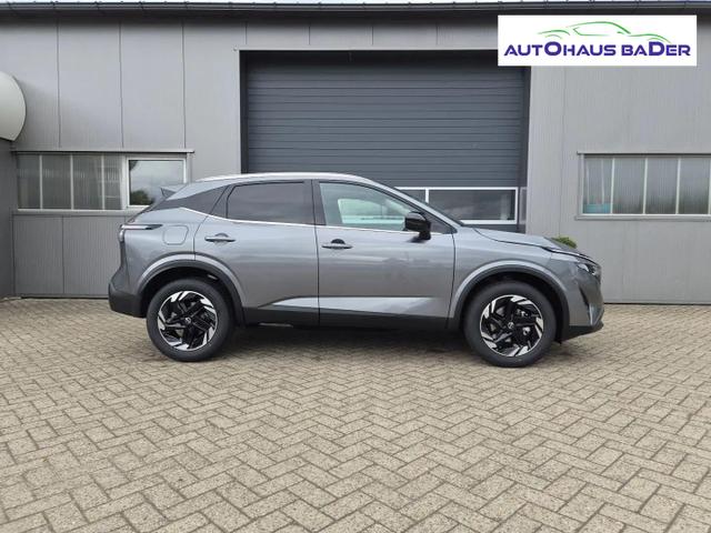 Nissan Qashqai 1.3 DIG-T MHEV 158 PS X-Tronic N-Connecta Teil-Leder PanoGlasdach Klimaautomatik Sitzheizung Lenkradheizung Navi ACC PDC v+h 360&deg;Kamera DAB Bluetooth Touchscreen Apple CarPlay Android Auto 18"LM 