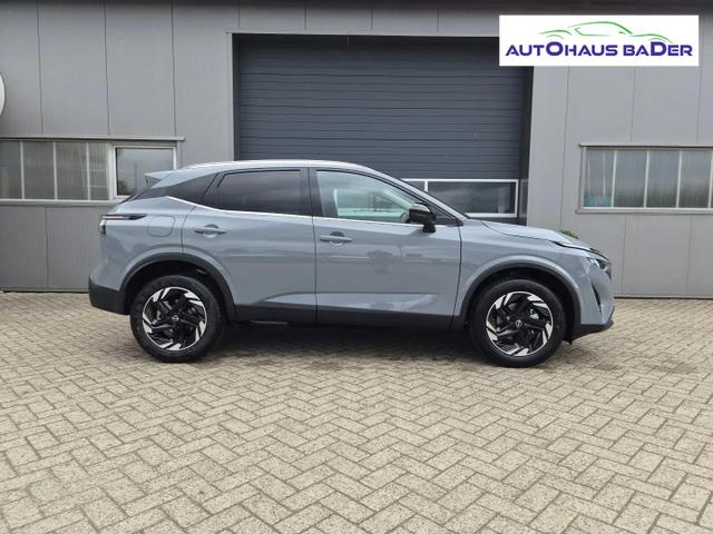 Nissan Qashqai 1.3 DIG-T MHEV 158 PS X-Tronic N-Connecta Teil-Leder PanoGlasdach Klimaautomatik Sitzheizung Lenkradheizung Navi ACC PDC v+h 360&deg;Kamera DAB Bluetooth Touchscreen Apple CarPlay Android Auto 18"LM 