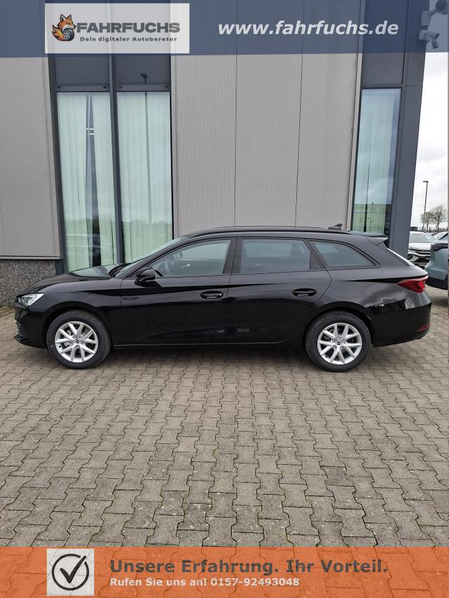 Seat Leon Sportstourer - Style 1.5 TSI 115PS, SCHWARZ-METALLIC, 5 Jahre Garantie, 16" ALU, MATRIX-LED, Privacy-Glas, Winter-Paket, 3-Zonen-Climatronic, ParkAssist, Parksensoren v/h, R&uuml;ckfahrkamera, Radio 10,4" + Full-Link, Tempomat, M-Lederlenkrad, variabler Ladeboden