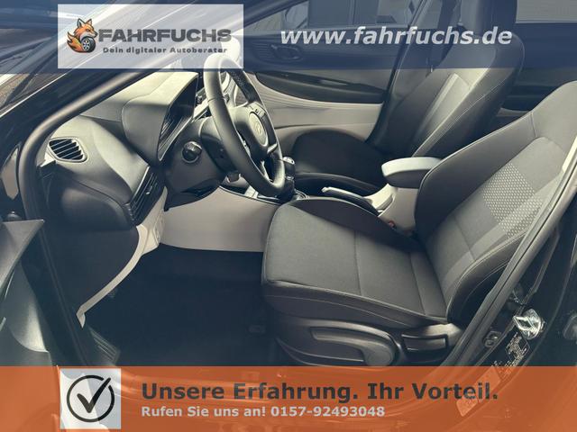 Hyundai i20 - Pure 1.2 MPI / Navi PDC Hinten + Kamera Abgedunkelte Scheiben Tempomat Alu 16"