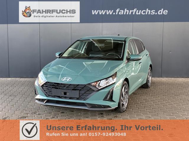 Hyundai i20 - Pure 1.2 MPI / Navi PDC Hinten + Kamera Abgedunkelte Scheiben Tempomat Alu 16"