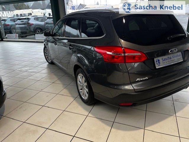 Focus Turnier 2.0 Duratorq TDCi Titanium 8-fach bereift 