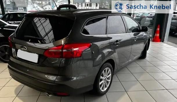 Focus Turnier 2.0 Duratorq TDCi Titanium 8-fach bereift 