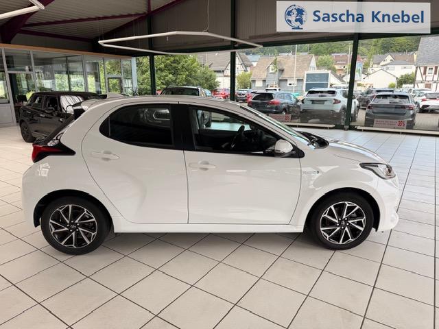 Yaris Hybrid Team Deutschland 1.5 Dual-VVT-iE D 