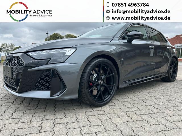 Audi RS3 - Sportback 2.5 TFSI Quattro S tronic / Schalensitze
