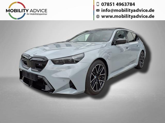 BMW M5 - Touring 4.4 8-Gang Steptronic xDrive