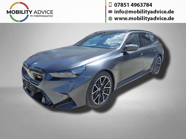 BMW M5 - Touring 4.4 8-Gang Steptronic xDrive