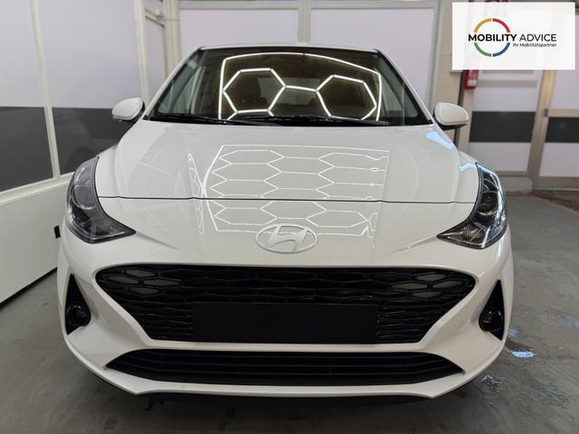 Hyundai i10 PREMIUM AUT SHZ KLIMAAUTOMATIK AMBIENTE ALU RFK PDC NAVI 