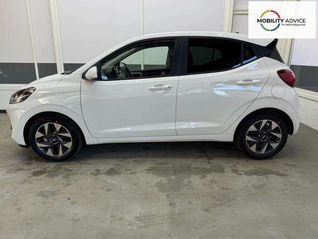 Hyundai i10 PREMIUM AUT SHZ KLIMAAUTOMATIK AMBIENTE ALU RFK PDC NAVI 