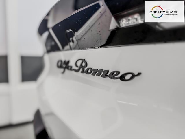 Alfa Romeo Junior Speciale IBRIDA MATRIX ACC KEYLESS NAVI 