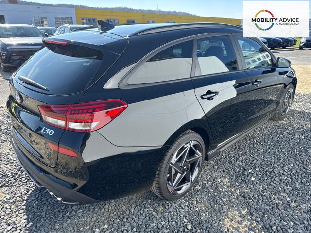 Hyundai / i30 / Schwarz / / / DCT N-LINE SHZ NAVI RFK