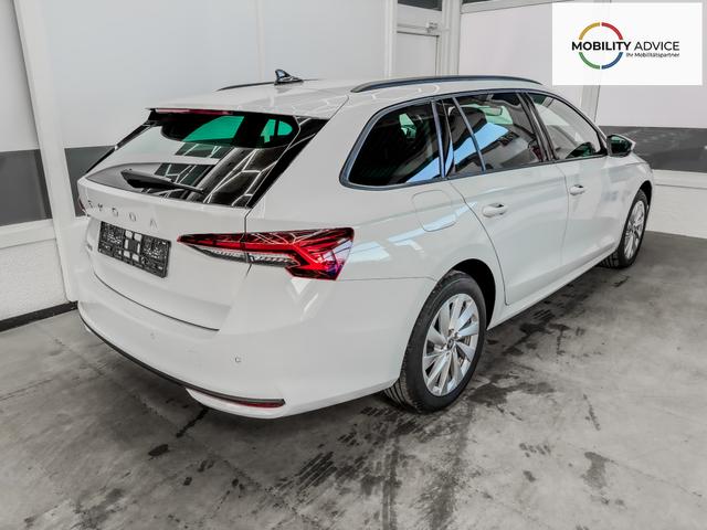 Skoda Octavia Combi Selection ACC NAVI BSD SHZ RFK 