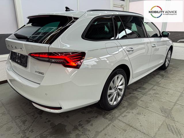 Skoda Octavia Combi Selection DSG ACC NAVI BSD 